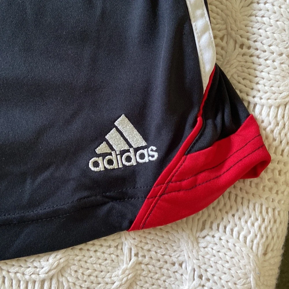 Adidas Black & Red Pull on Elastic waistband Athletic shorts size M (10/12)